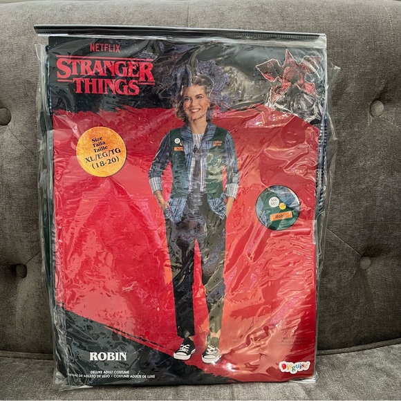 Disguise Stranger Things Adult Deluxe Video Stop Robin S4 Costume size XL 18-20 - Picture 1 of 11